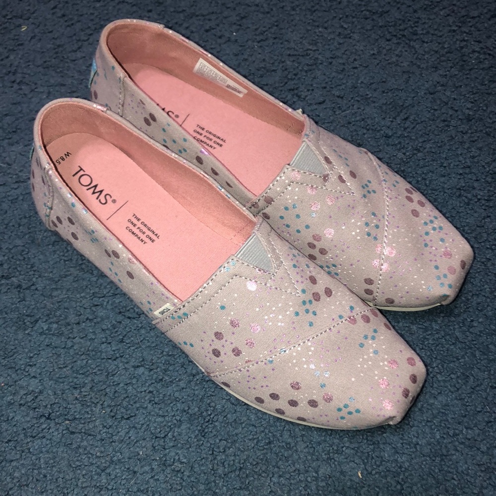 Women’s TOMS Never Worn